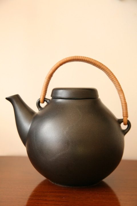 Teapot by Ulla Procope Finland