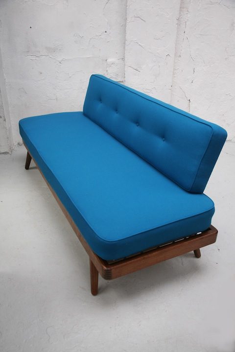 1950s Blue Day Bed (1)