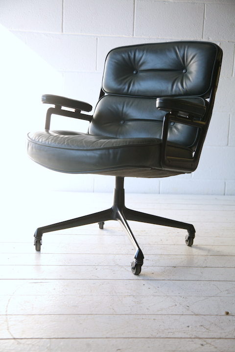 Vintage Leather Timelife Chair by Charles Eames1
