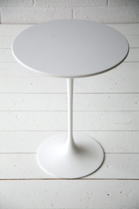 Tulip Side Table by Eero Saarinen for Knoll International