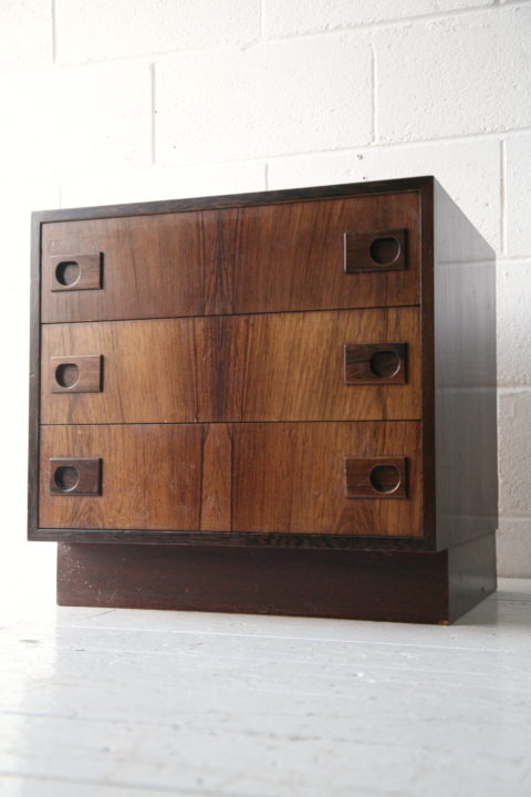 danish-rosewood-chest-of-drawers-3