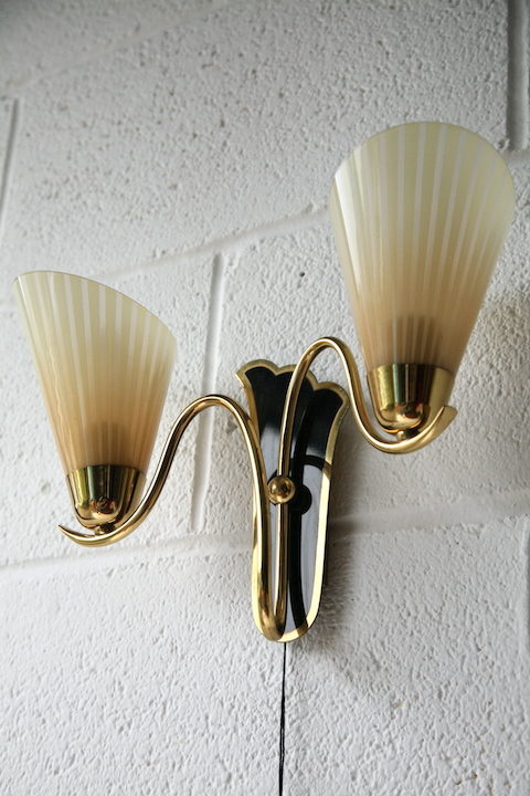 Pair of 1950s Glass Wall Lights 2