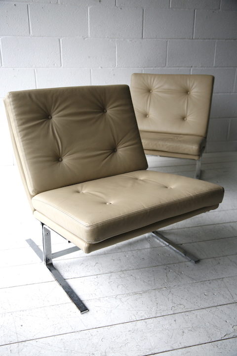 Cream Leather 1970s Chairs 2