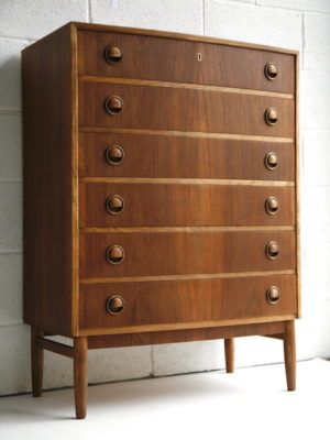 1960s Walnut Chest of Drawers 4